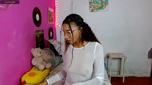 sensitive brunette online show from 15, 1, 2025