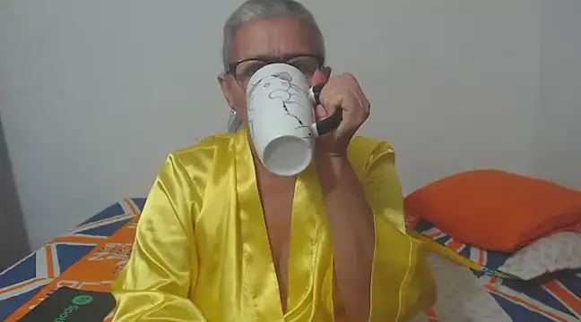 candy mature  online show from 22, 2, 2025