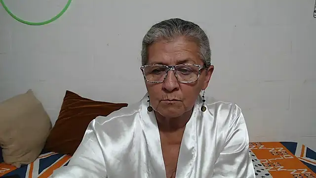 candy mature  online show from 4, 3, 2026