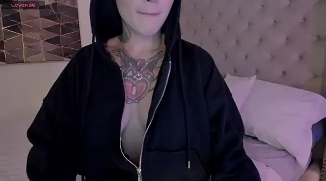 Snapshot of vangie_ chatting on 18, 1, 2025 vangie online show from 18, 1, 2025