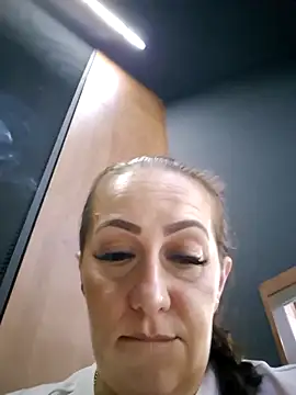 AvaLloyd online show from 28, 2, 2025