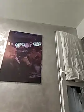 AvaLloyd online show from 20, 10, 2025