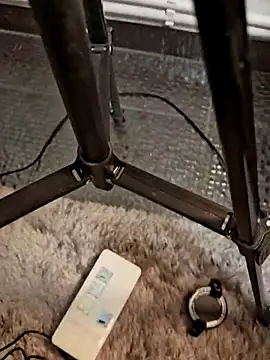 AvaLloyd online show from 7, 3, 2026