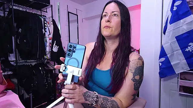 Snapshot of gennyrock chatting on 28, 6, 2026 gennyrock online show from 28, 6, 2026