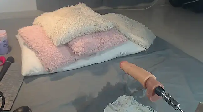 Snapshot of Selena_v chatting on 15, 3, 2025 Selena v online show from 15, 3, 2025