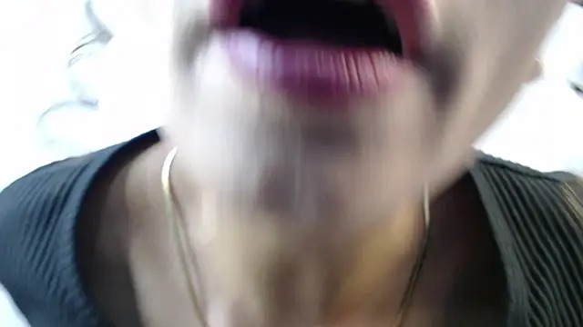 Snapshot of elibaker_ chatting on 17, 10, 2025 elibaker online show from 17, 10, 2025