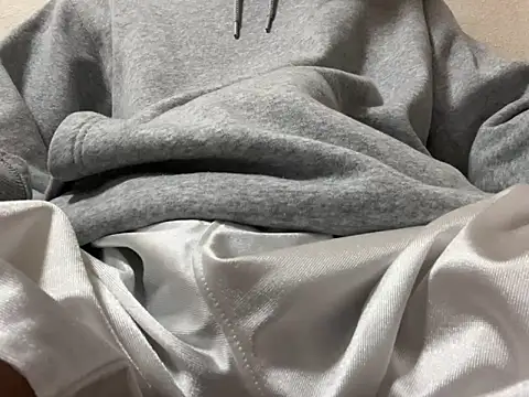 Snapshot of lkun9 chatting on 4, 2, 2025 lkun9 online show from 4, 2, 2025