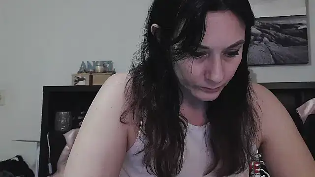 CrystalLakeXO online show from 8, 2, 2025