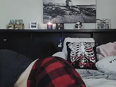 CrystalLakeXO online show from 7, 3, 2025