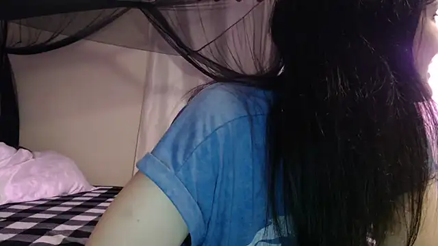 Snapshot of CrystalLakeXO chatting on 24, 6, 2026 CrystalLakeXO online show from 24, 6, 2026