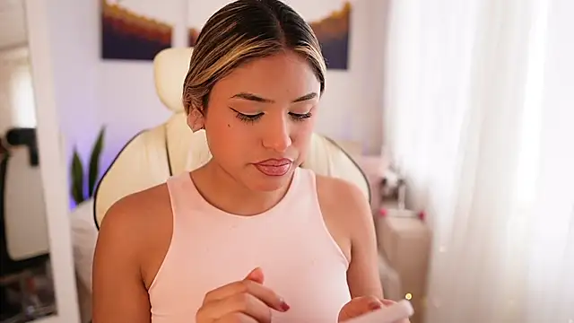 SaraParisi online show from 28, 12, 2024