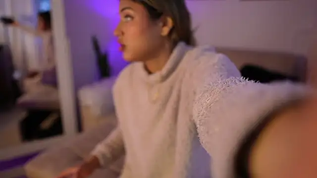 SaraParisi online show from 13, 2, 2025