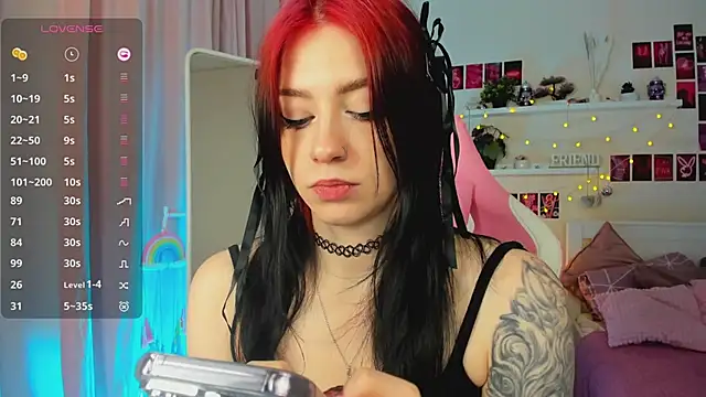 arielabradberry online show from 24, 12, 2024