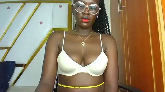 Snapshot of cutesmiling chatting on 26, 1, 2025 cutesmiling online show from 26, 1, 2025