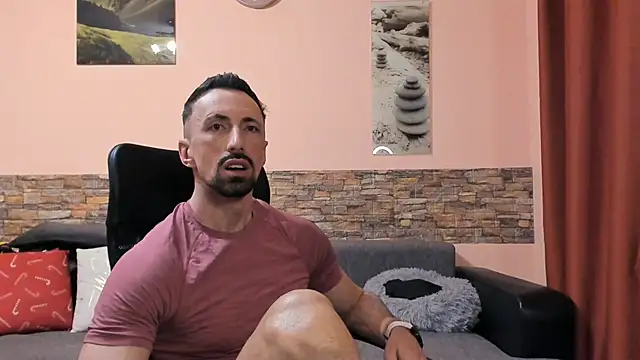 HotHunkTrainer online show from 31, 5, 2026