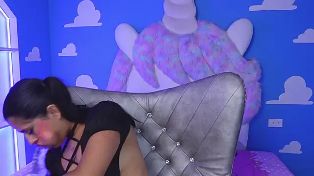 miss romyna online show from 1, 10, 2025