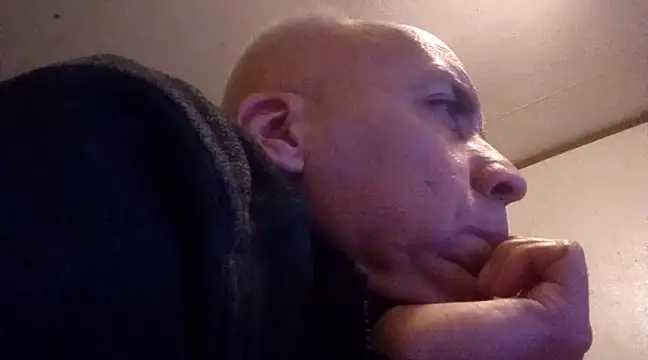 Xoc8  online show from 1, 3, 2025