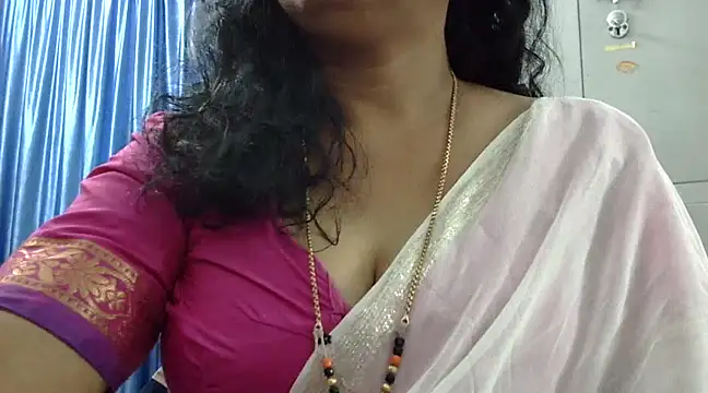 Snapshot of Vijji-telugu chatting on 23, 12, 2024 Vijji-telugu online show from 23, 12, 2024