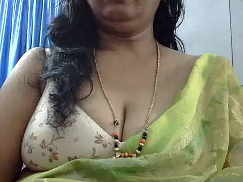 Snapshot of Vijji-telugu chatting on 15, 9, 2025 Vijji-telugu online show from 15, 9, 2025