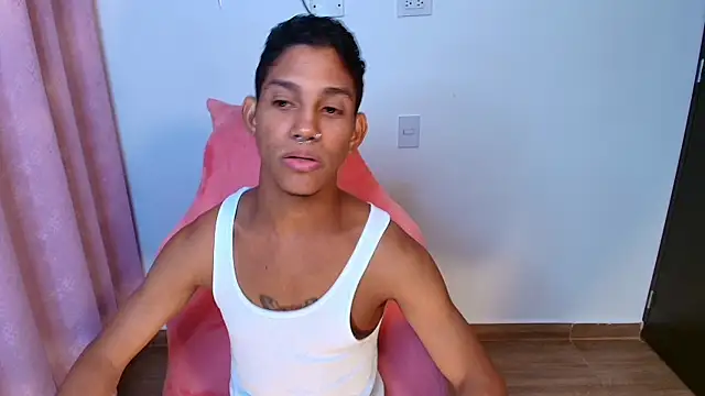 Snapshot of Palo_santo chatting on 14, 2, 2025 Palo santo online show from 14, 2, 2025