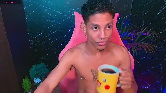 Snapshot of Palo_santo chatting on 21, 9, 2025 Palo santo online show from 21, 9, 2025