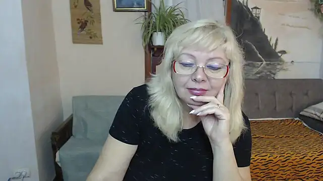 EvelynLoveShy online show from 30, 10, 2025