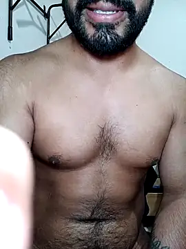 Snapshot of HombreS3n chatting on 9, 10, 2025 HombreS3n online show from 9, 10, 2025