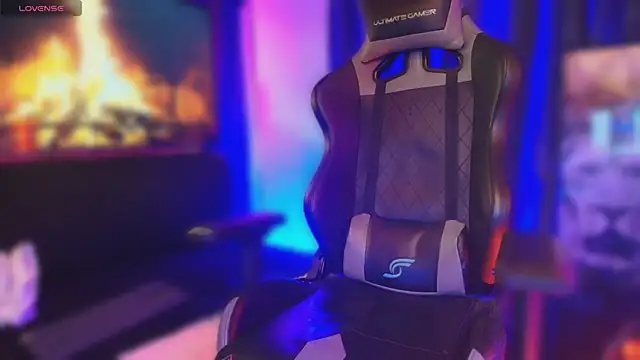 sexyboycolombi4 online show from 15, 10, 2025