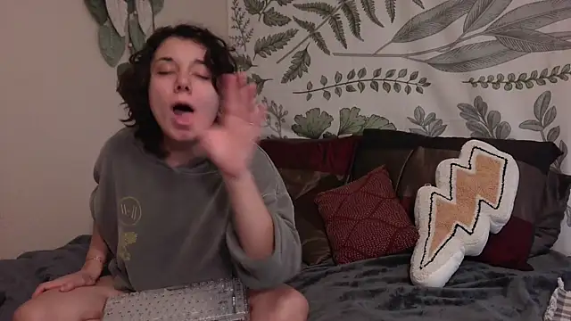 punkpuppy  online show from 28, 12, 2024