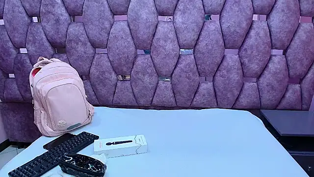 Snapshot of AlaSmith chatting on 10, 2, 2026 AlaSmith online show from 10, 2, 2026