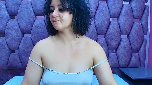 Snapshot of AlaSmith chatting on 11, 4, 2026 AlaSmith online show from 11, 4, 2026