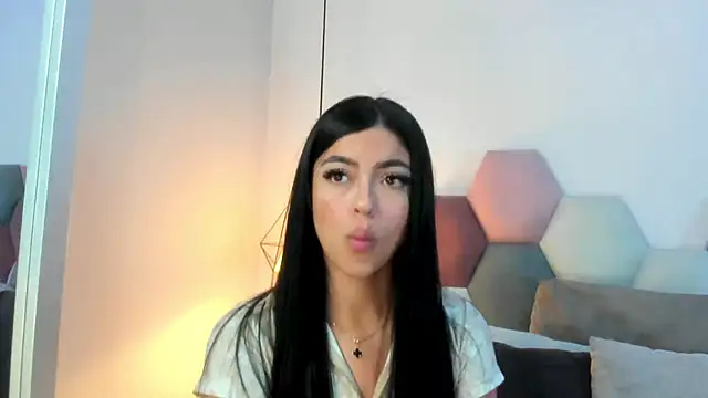 Snapshot of SiennaVidaal chatting on 10, 3, 2025 SiennaVidaal online show from 10, 3, 2025
