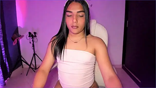 CandyLatinHott online show from 13, 10, 2025