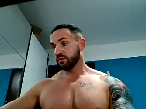 Magnificmuscles89 online show from 4, 2, 2025