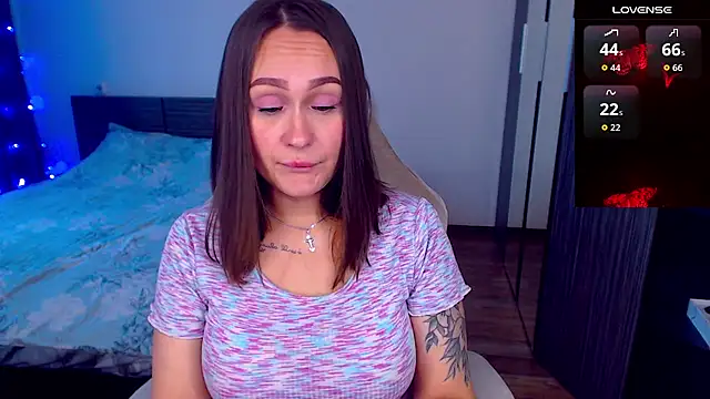 Cutie-Melanie online show from 7, 10, 2025