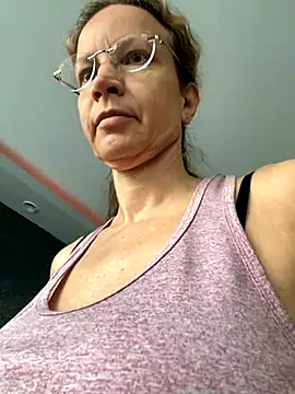 Snapshot of AnnikaRose chatting on 23, 9, 2025 AnnikaRose online show from 23, 9, 2025