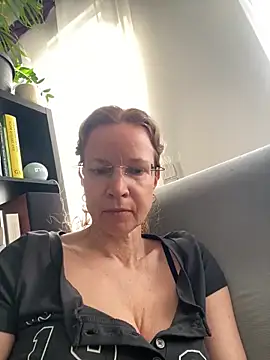 AnnikaRose online show from 9, 3, 2026