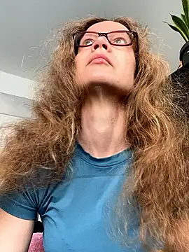 AnnikaRose online show from 16, 4, 2026