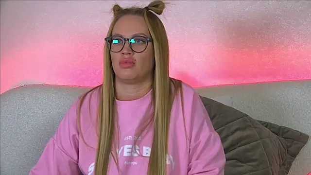 MariaNeumann online show from 26, 2, 2025