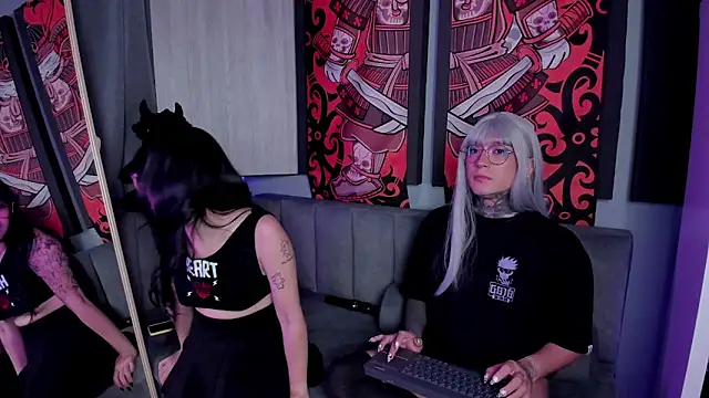 JadeyKhada online show from 14, 11, 2025