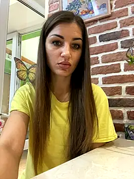 Lanaa19 online show from 15, 10, 2025