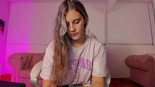 Giia paiige18 online show from 11, 1, 2025