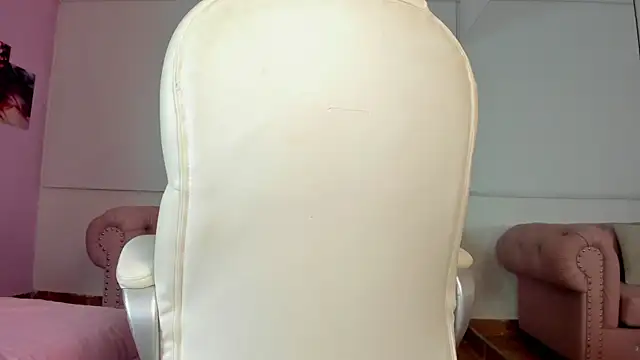 Giia paiige18 online show from 20, 2, 2025