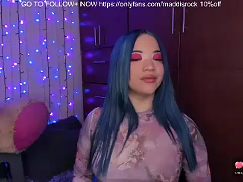 Snapshot of MaddisRock chatting on 12, 2, 2025 MaddisRock online show from 12, 2, 2025