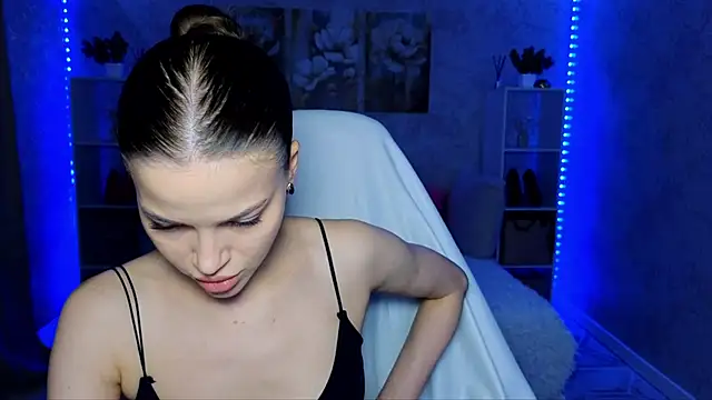 EmmyMills online show from 31, 5, 2026