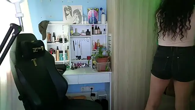 MemiKouki online show from 14, 10, 2025