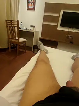 Hunk-Hand6 online show from 20, 12, 2025