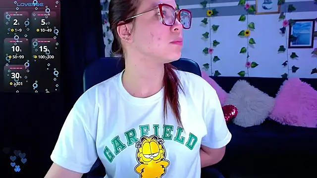 SharonR1 online show from 16, 11, 2025