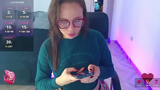 SharonR1 online show from 10, 6, 2026