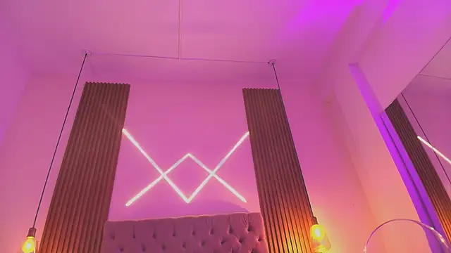 Sophia turneer online show from 15, 10, 2025